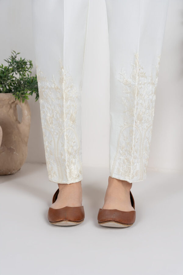 Embroidered Capri Trouser MIIG Off White